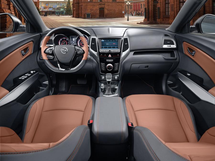 Торпедо SsangYong Tivoli Armour 2017 года  (KR) (фото 6 из 21)